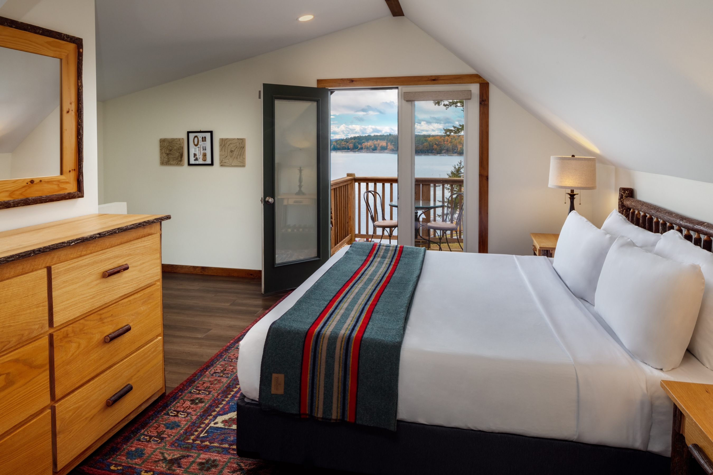 Lakeview Chalet Room (Two Bedroom)
