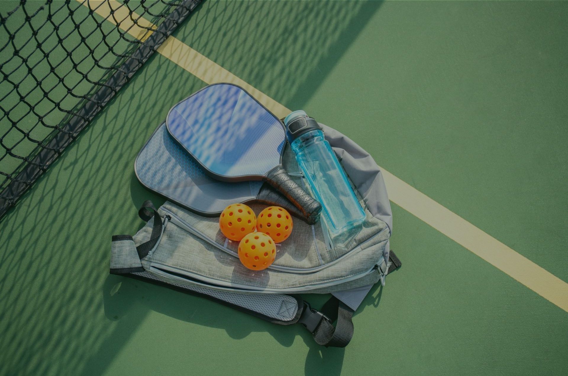 Pickleball Paddle With Waterbottle