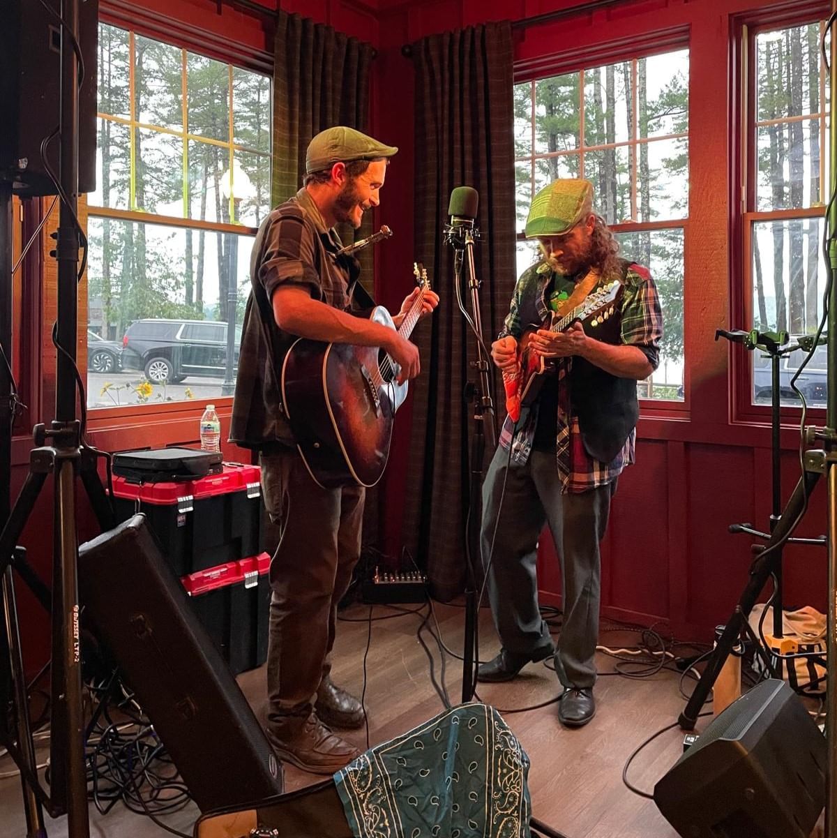 People Playing Live Music At The Lodge At Schroon Lake