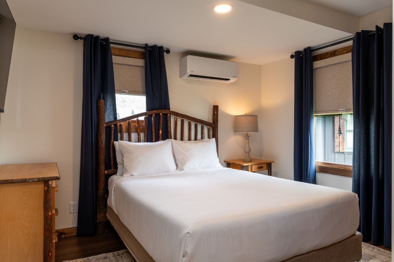 Queen Bedroom In The Two Bedroom Lakeview Chalet